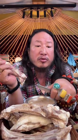 毛子哥:“我的直播间爱的表达方式就是黑我骂我就行啊” #毛子哥 #毛子哥闺女 #毛子哥外甥女 #毛子哥名场面 #江湖狼部落牛肉干