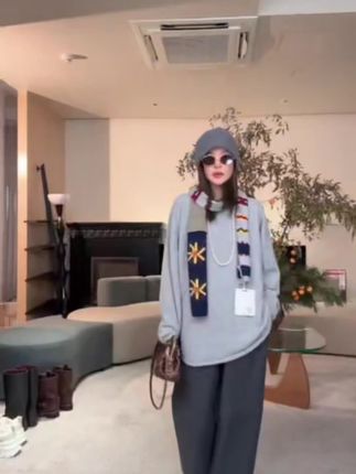幻梦|多组织拼接撞色围巾°fafamoon秋冬氛围感来啦!怎么搭都合适都出片#围巾穿出时尚范 #穿出自己的风格 #ootd穿搭 #今天穿什么 #每日新款