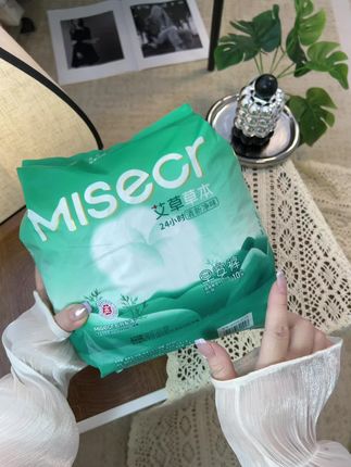 天热就别穿又厚又闷的安睡裤了,快换成五月私语家的早安裤,穿脱方便,透气贼好!#超薄透气 #生理期 #五月私语艾草早安裤#艾草#早安裤