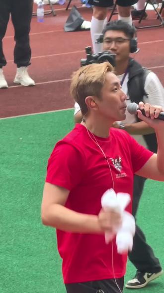 香港明星足球队歌星现场直播