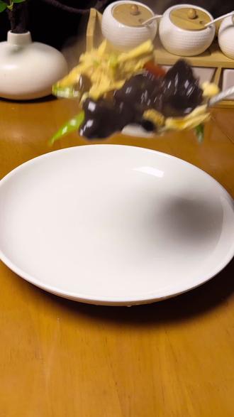 家人们腐竹你们都是怎么炒着吃才好吃,评论区里晒晒你们的照片#美味的家常美食分享 #创作者中心 #创作灵感 #腐竹家常做法 #腐竹怎么炒好吃的做法大全