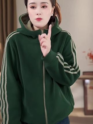 加绒加厚连帽开衫外套#休闲服饰 #时尚潮流穿搭 #每日穿搭更新