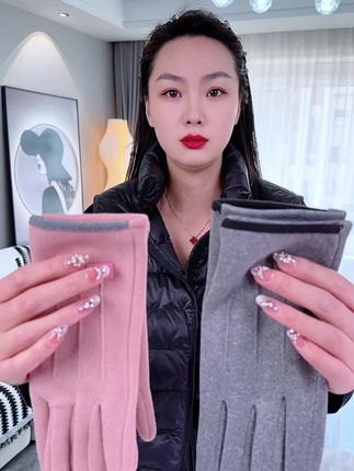 冬天经常出门骑车的姐妹们,趁现在价格合适还不赶紧冲!#手套#男女同款#可触屏手套#骑车必备 #骑行手套