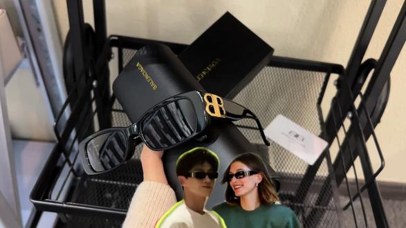 #白敬亭 #haileybieber #巴黎世家 #墨镜 #太阳镜 白敬亭同款巴黎世家开箱分享,超有腔调的一字型墨镜@DOU+上热门