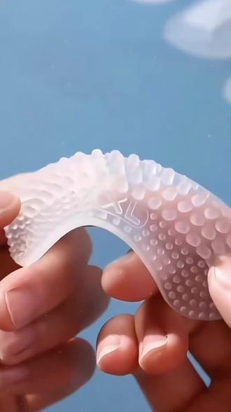 穿鞋掉跟,穿高跟鞋磨脚的姐妹,这款4D立体硅胶后跟贴必备!#4D立体硅胶防磨贴#鞋大怎么办 #掉跟后跟贴 #高跟鞋防掉跟