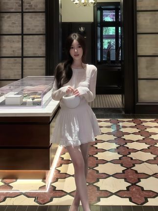 #早秋贵气感穿搭 #森系少女感穿搭 #早秋高智感职场穿搭 #通勤穿搭万能配色公式 #早秋穿搭三分钟出门不是梦