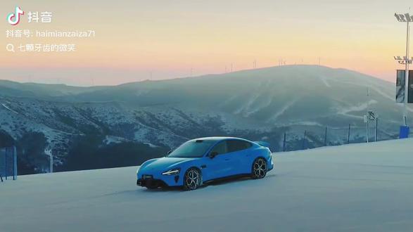 转载自右下角 致敬007 小米su7#顶尖制造纪录片 #崇礼滑雪