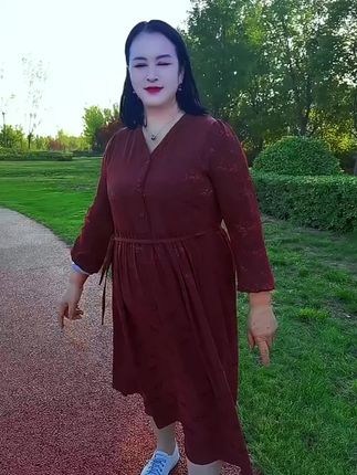 #上热门话题榜到了一定年龄,活得已经不是日子,而是岁月沉淀以后的心境,是时光和自我较量后的馈赠。告别复杂,回归简单,与万事言和,与独处相安,自行,自省,自清欢。@DOU+小助手