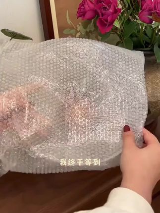 朋友来我家,我都会用这个玻璃果盘装水果,造型美观好看,用来招待客人真的很合适!