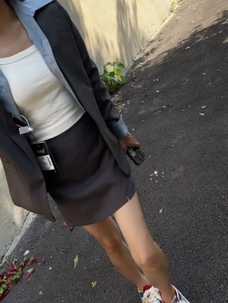 女人最好的状态"就是把自己活成一束光、不羡 慕谁,不依赖谁,眼里有光、心中有爱、活 成自 己想要的样子:#ootd穿搭 #今天穿什么 #韩系穿搭 #强烈推荐