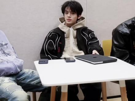 “因为我在他们那个年纪就可以”#左航#TOP登陆少年组合#说唱#左航