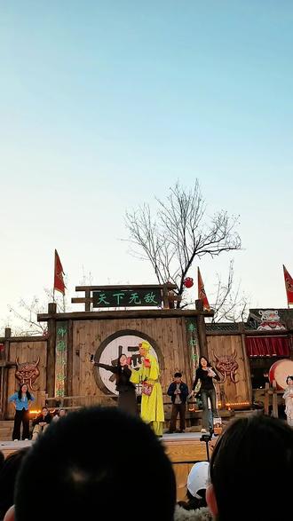 万岁山真宠粉!优秀舞者直接奖励现金100元,快来一展身手吧!💰🎉 #万岁山武侠城 #宠粉福利#万岁山太牛了#万岁山老嫂子