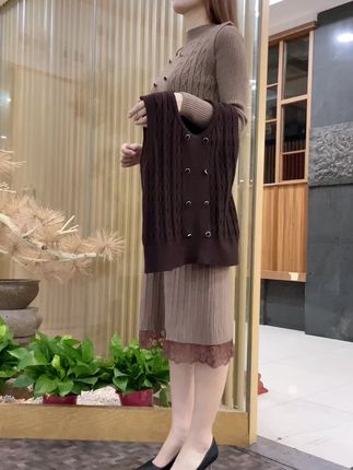 毛衣裙两件套#谁穿谁好看不分年龄段