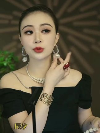 精致美观时尚耳饰,铜合金仿珍珠耳环,明星同款,时尚大气,经典款百搭好看!
