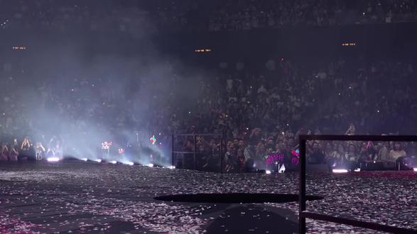 《夜王》东日V姐亲自开场的劲歌热舞片段
大雾!视频为东日V姐的2025澳门演唱会片段!
梦一个马来西亚昨晚结束后,能来国内巡演#夜王 #郑秀文 #Sammi #春节档电影 #演唱会现场