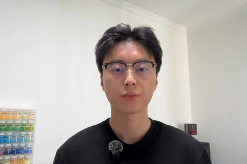 不看代码也敢上线?Claude Code + BDD 闭环 我用 AI 写了 9 万行代码 0 人工 review 推生产,这是我的 BDD + iOS 模拟器闭环工作流。
四年大厂全栈开发,每周 2-3 更 AI 圈相关内容。
#AI编程 #BDD #不写代码 #vibecoding #保姆级教程