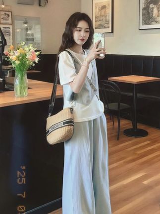 #穿搭 #夏日穿搭 #出游穿搭 #清新的夏日穿搭 #一眼心动的夏季穿搭