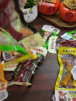 泡椒凤爪25g卤味盐焗多味鸡爪子山休闲鸡脚香麻辣即食袋装小零食#太好吃了 喜欢吃的赶快来抢购哦