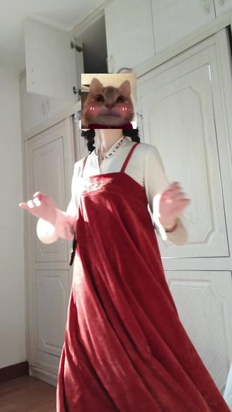 118🥕改良汉元素吊带齐胸裙上身测评
衫袂语「玫瑰园」
#汉元素 #测评 #国风 #汉服 #改良汉服