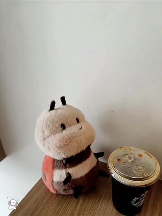 【艺凡】小红书同款可爱蜜蜂玩偶抱枕布娃娃毛绒玩具公仔Kiss蜜玩具#玩具#毛绒玩具#布娃娃#蜜蜂玩偶#玩偶