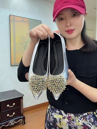 #入秋单鞋天花板 #跟着博主学穿搭 #秋日舒适好物 #秋日多巴胺穿搭
