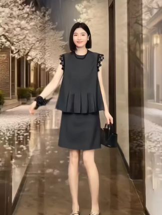#减龄气质 #夏季穿搭 #遮肉显瘦 #穿出你的时尚你的感觉 #时尚新款两件套