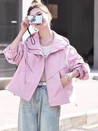 #轻复古风 #穿搭搭配 #加绒保暖 #短款外套 #连帽外套