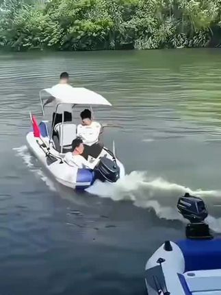 充气皮划艇橡皮船 皮划艇路亚艇卡丁船,电动折叠充气船。水上冲锋舟钓鱼船,橡皮艇,路亚船#水上运动 #水上娱乐 #水上项目 #皮划艇