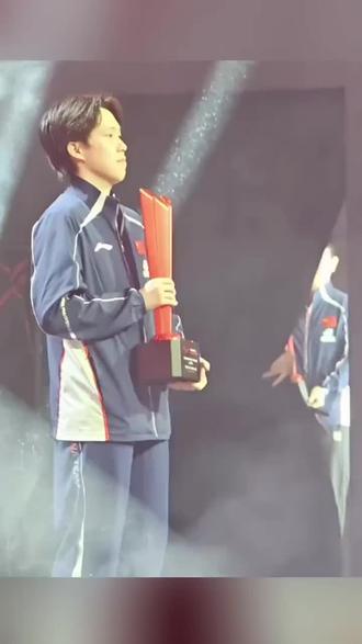 #孙颖莎和王楚钦 #创作者中心 #创作灵感 男女单冠军“吵架”名场面😂#新加坡大满贯