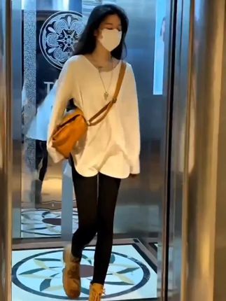 配鲨鱼裤】中长款弧形下摆T恤长袖打底衫上衣女正肩宽松显瘦遮肚子#百搭#气质穿搭 #秋冬穿搭#打底衫