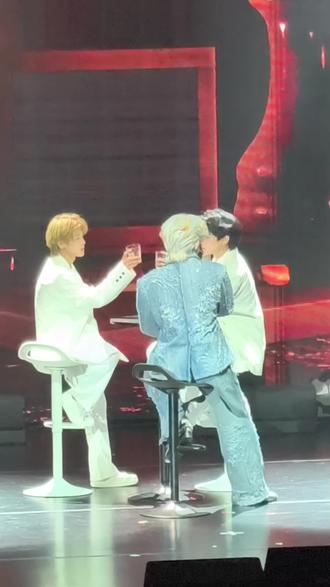 能不能请云旗去录音棚录这首歌啊,好想要 dehors(云旗版)的这首歌做手机铃声!#云旗 #郝熠然 #云熠星河