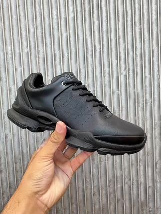 高品质户外皮面男士运动鞋,上脚舒适软弹,找我买鞋省的不是一点点#男鞋#户外#秋季穿搭 #运动鞋@DOU+小助手