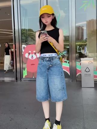 2025夏季薄款时尚设计阔腿牛仔中裤胖妹妹高腰显瘦宽松五分裤短裤#夏季薄款 #时尚牛仔裤 #阔腿牛仔裤 #显瘦五分裤 #宽松五分裤