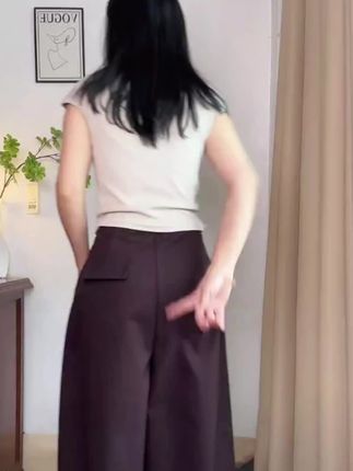 【腿粗救星】梨形身材遮跨显瘦休闲裤2025年早秋新款爆款阔腿九分裤#休闲裤 #早秋新款#阔腿裤 #时尚穿搭 #显瘦穿搭 @DOU+上热门 @DOU+小助手