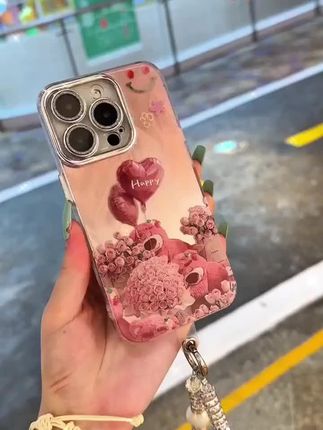 这款手机壳也太少女心了吧!💖 粉色花朵和爱心设计,拿在手上心情都变好了~ 🌸 #手机壳 #每日好物分享