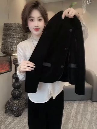 #秋季穿搭测评 #被秋日氛围感穿搭拿捏了 #早秋高智感穿搭 #早秋贵气感穿搭 #早秋穿搭三分钟出门不是梦