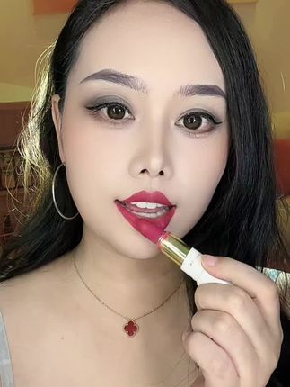 这个豆沙色的口红显温柔#璃悦不沾杯口红