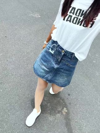 #夏季穿搭 女人就是要拽起来,我不要的东西再好都是垃圾,他有不珍惜你的权利,你就有换掉他的权利,你可别忘了你在乎他,他才高贵,你若不珍惜他,他连渣都不配..#夏天穿搭 #搭配日常