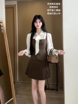 姐妹们这套也好好看 #裙装穿搭 #连衣裙穿搭 #温柔穿搭