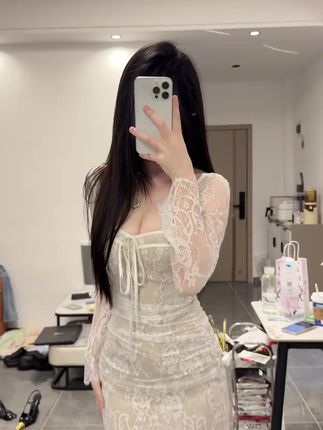 #纯欲穿搭 #蕾丝连衣裙 #温柔风 #性感穿搭 #约会战袍
