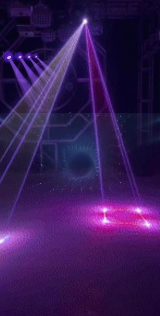 李亚鹏一个重新定义坚守初心与善良的真正君子,守信守诺言者有很多,在困境和泥潭中依然坚守底色的人罕见,一个善良的人不会作恶,一个信因果的人不会关注眼前得失。赚钱就像荒野求生的狼,善良和义气不能成为好商人,但是懂因果的人都知道善良能救命!#人生领悟道理 #李亚鹏 #善良的人永远善良 #很真实的一句话 #人生领悟道理