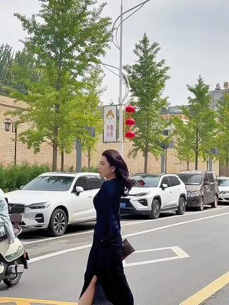 年龄已经摆到这里了,该不该经历都经历了,接下来只要死不了,就往死里折腾,人生无非两种结果,见笑了和见效了
