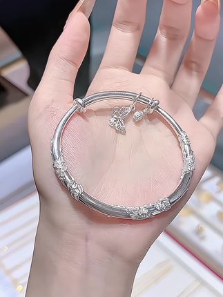 爱自己是终身浪漫的开始#听说每个女孩都有一个银手镯 #银手镯 #仙女必备 #足银999