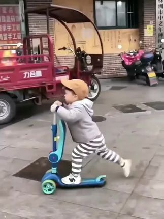 儿童滑板车1-2-3-4-8岁可座可骑三合一公主款男女孩宝宝溜溜车滑#儿童车 #萌娃骑车 #儿童滑板车
