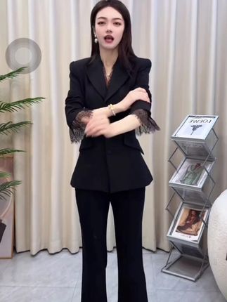 #高级感穿搭 #套装显瘦穿搭 #高端女装搭配 #春秋穿搭 #穿出自己的风格