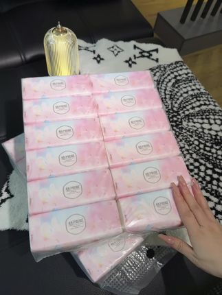 纸巾消耗品,自从有了这个纸抽真的是老省心了不用动不动就没有纸巾了,#纸抽 #纸巾 #超划算超便宜 #十月一长假