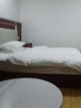 一个人开房