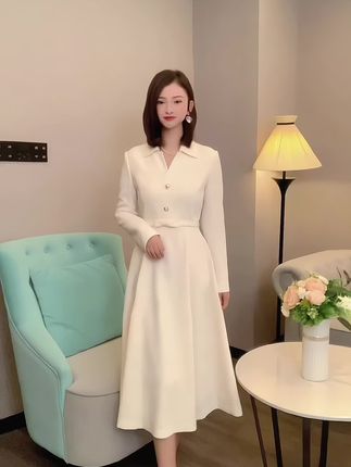 莱茵新款有浮力了哦#莱茵 #连衣裙 #秋装 #显瘦穿搭
