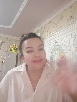 天气越来越冷了,孩子的秋衣秋裤一定要提前囤起来,不然等到深秋就不是这个价了。它是纯棉的面料,非常的柔软亲肤,贴身穿也很舒服,透气性也很好,弹性非常大,胖宝宝也可以放心穿,整体做工都很不错,不管是当内搭还是睡衣都很合适,家里有娃的赶紧安排上吧!