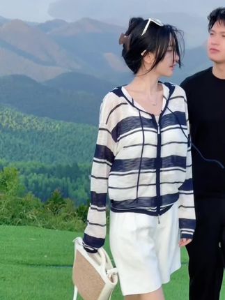 早秋条纹连帽针织开衫宽松大码休闲百搭上衣#宽松版型 #大码女装 #休闲 #百搭 #开衫